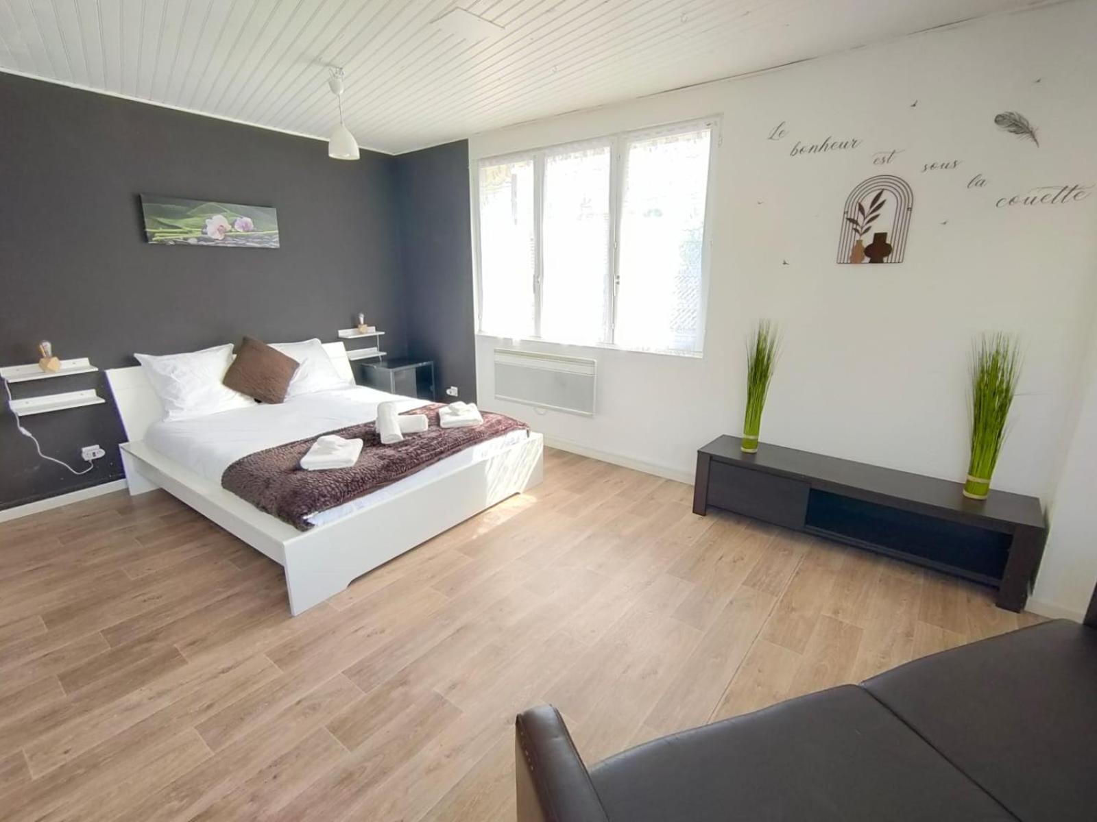 Pause Entre Deux Meaux ► Proche Disneyland Paris ► Wifi ► Netflix ► 24/24H 本嘉德 外观 照片
